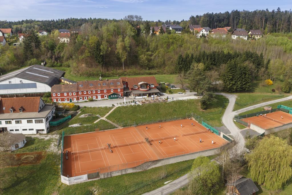 Hotel & Tennis Riederhof Mantscha Extérieur photo